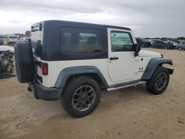 1J4FA24138L650497 - 2008 JEEP WRANGLER X WHITE photo 3