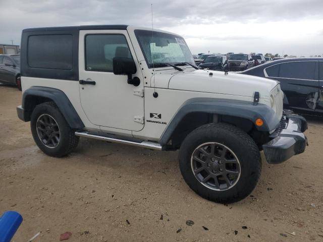 1J4FA24138L650497 - 2008 JEEP WRANGLER X WHITE photo 4