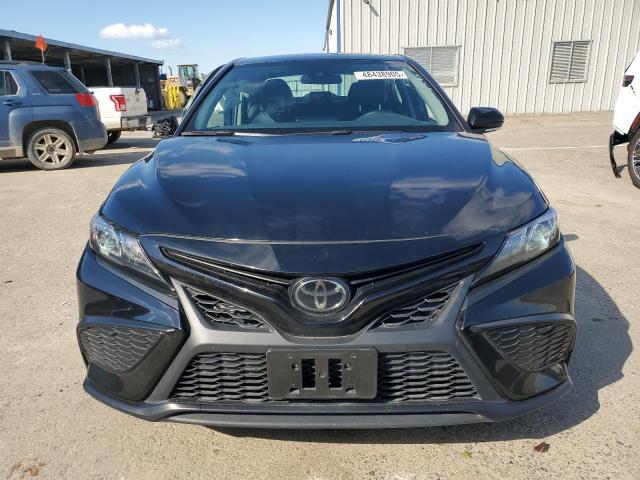 4T1G11AK9RU866136 - 2024 TOYOTA CAMRY SE NIGHT SHADE BLACK photo 5