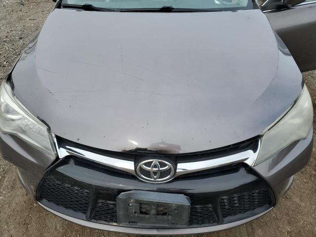 4T1BF1FK4FU930941 - 2015 TOYOTA CAMRY LE GRAY photo 11