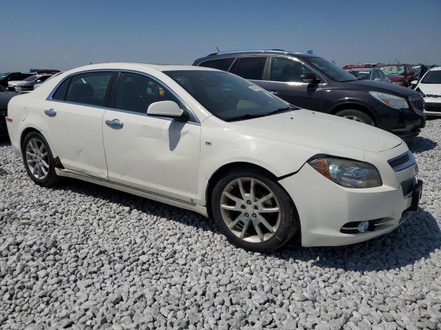 1G1ZK577784254254 - 2008 CHEVROLET MALIBU LTZ WHITE photo 4