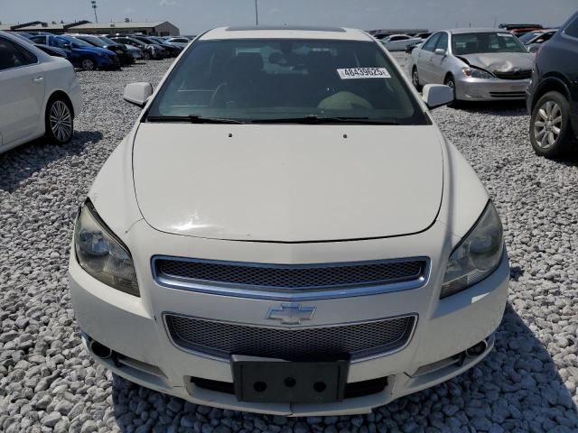 1G1ZK577784254254 - 2008 CHEVROLET MALIBU LTZ WHITE photo 5