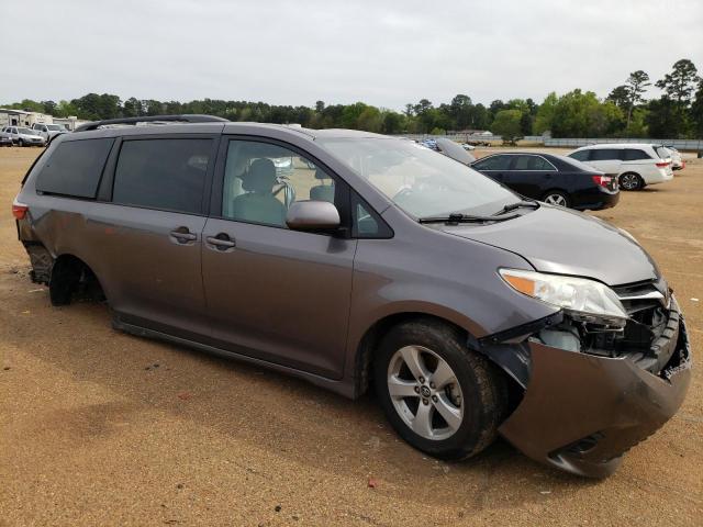 5TDKZ3DCXJS948263 - 2018 TOYOTA SIENNA LE GRAY photo 4