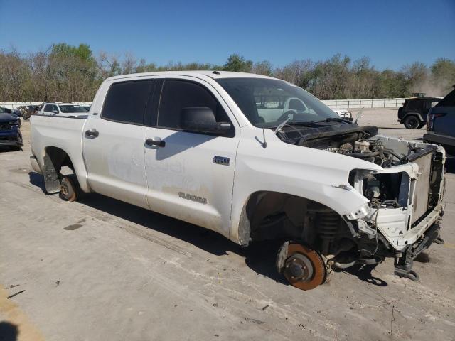 5TFDW5F10HX620993 - 2017 TOYOTA TUNDRA CREWMAX SR5 WHITE photo 4