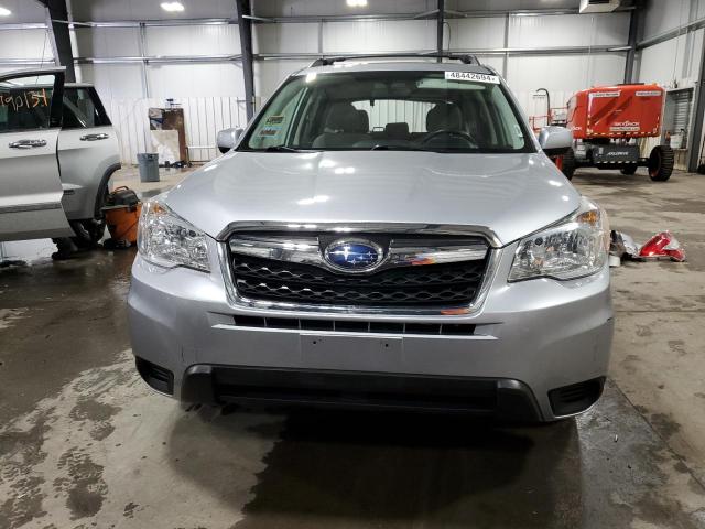 JF2SJAEC2EH454372 - 2014 SUBARU FORESTER 2.5I PREMIUM SILVER photo 5