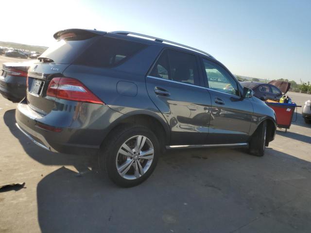 4JGDA5HB9CA033428 - 2012 MERCEDES-BENZ ML 350 4MATIC GRAY photo 3