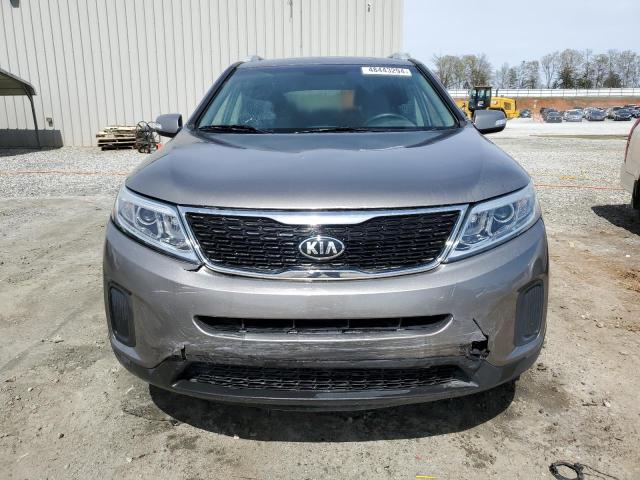 5XYKTDA77FG607583 - 2015 KIA SORENTO LX GRAY photo 5