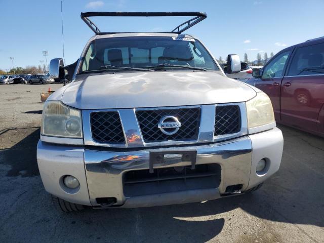 1N6AA06B15N545786 - 2005 NISSAN TITAN XE SILVER photo 5