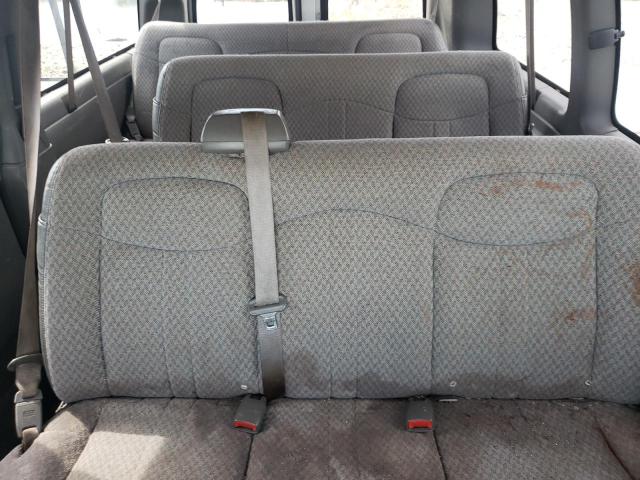 1GAHG35U571159153 - 2007 CHEVROLET EXPRESS G3 WHITE photo 10