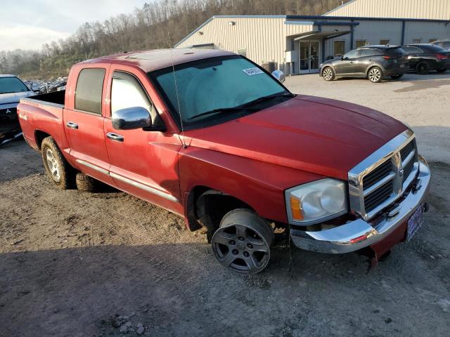 1D7HW58N56S690118 - 2006 DODGE DAKOTA QUAD LARAMIE RED photo 4