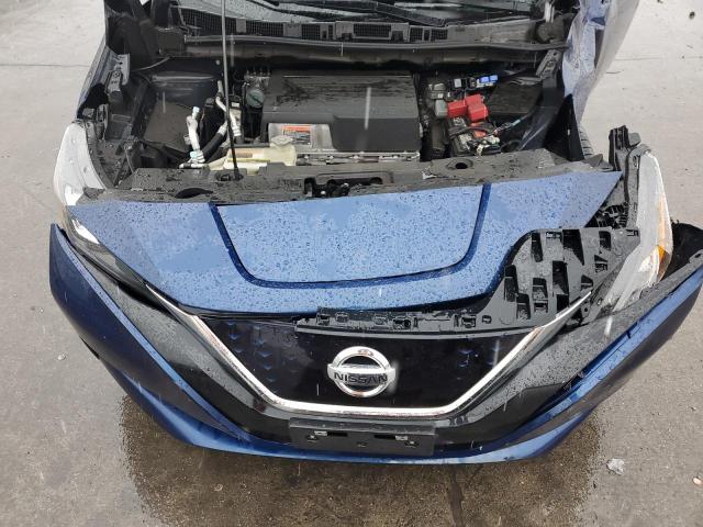 1N4AZ1CP7JC305557 - 2018 NISSAN LEAF S BLUE photo 11