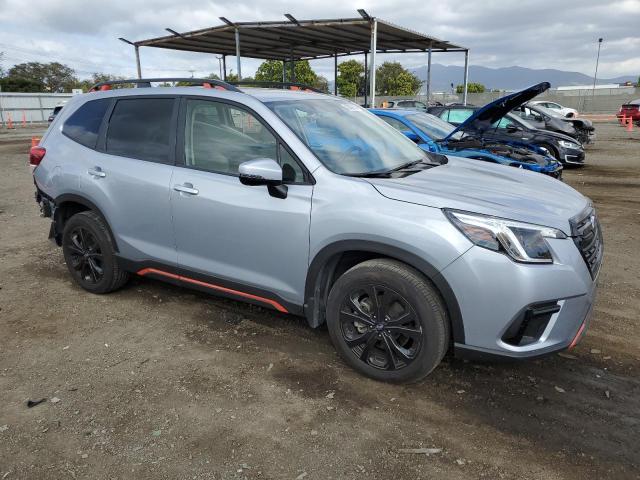 JF2SKAJC0PH410540 - 2023 SUBARU FORESTER SPORT GRAY photo 4