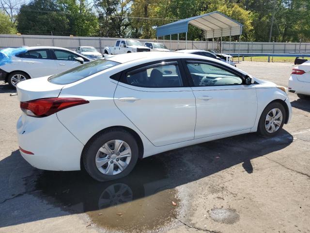 5NPDH4AE7GH690662 - 2016 HYUNDAI ELANTRA SE WHITE photo 3