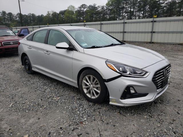 5NPE24AF8KH766445 - 2019 HYUNDAI SONATA SE WHITE photo 4