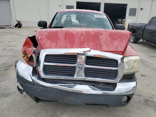 1D7HE42K75S161120 - 2005 DODGE DAKOTA SLT RED photo 5