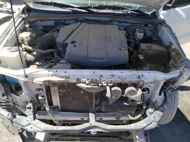 3TMJU4GN6FM189938 - 2015 TOYOTA TACOMA DOUBLE CAB PRERUNNER WHITE photo 11