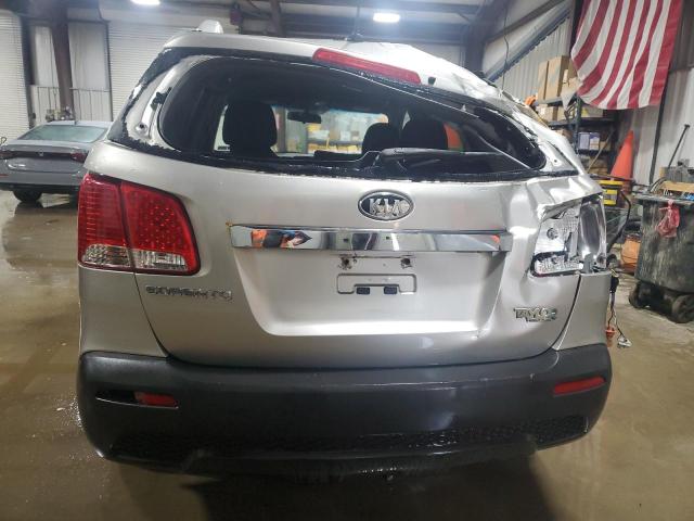 5XYKTDA2XDG419979 - 2013 KIA SORENTO LX SILVER photo 6