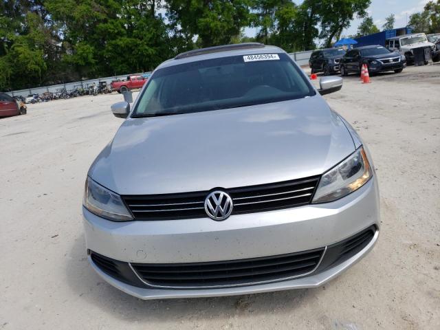 3VWD07AJ7EM323500 - 2014 VOLKSWAGEN JETTA SE SILVER photo 5