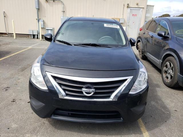 3N1CN7AP3KL818186 - 2019 NISSAN VERSA S BLACK photo 5