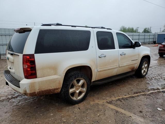 1GNSCJE06ER231526 - 2014 CHEVROLET SUBURBAN C1500 LT WHITE photo 3