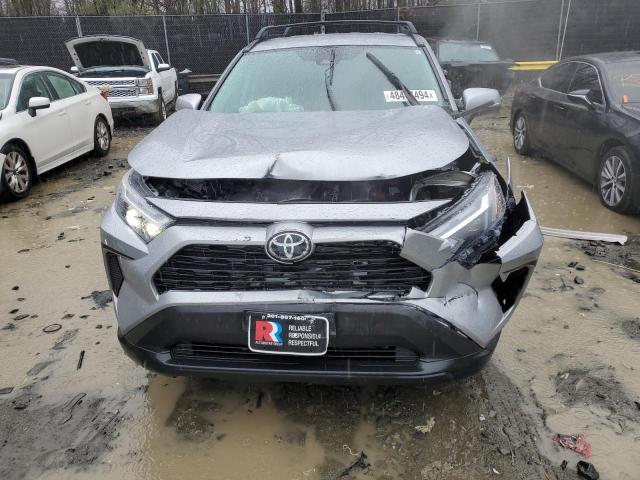 2T3P1RFV1PW366753 - 2023 TOYOTA RAV4 XLE GRAY photo 12