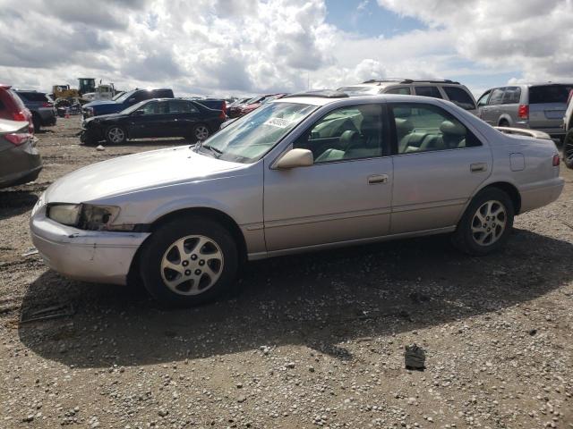 1999 TOYOTA CAMRY LE, 