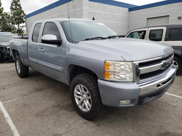 1GCRCTE07BZ403450 - 2011 CHEVROLET 1500 C1500 LTZ GRAY photo 4