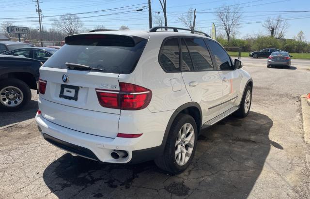 5UXZV4C56BL408624 - 2011 BMW X5 XDRIVE35I WHITE photo 4