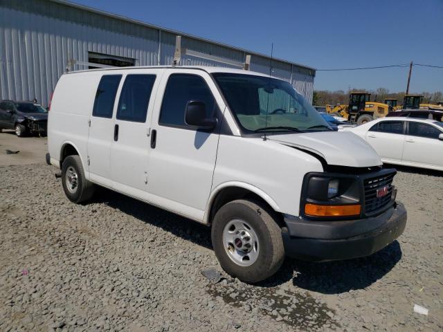 1GTW7FCF4F1114661 - 2015 GMC SAVANA G2500 WHITE photo 4