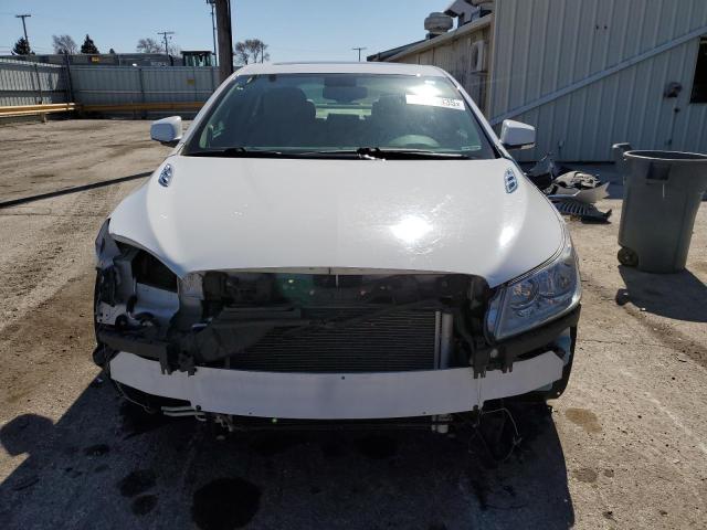 1G4GE5ED1BF276143 - 2011 BUICK LACROSSE CXS WHITE photo 5