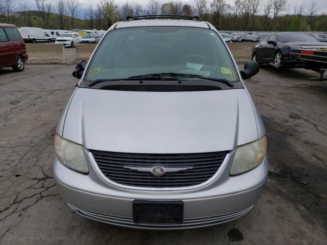 2C4GP24303R269734 - 2003 CHRYSLER TOWN & COU 银色 照片 5