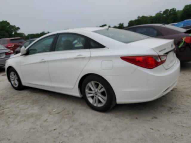 5NPEB4AC3DH725830 - 2013 HYUNDAI SONATA GLS WHITE photo 2