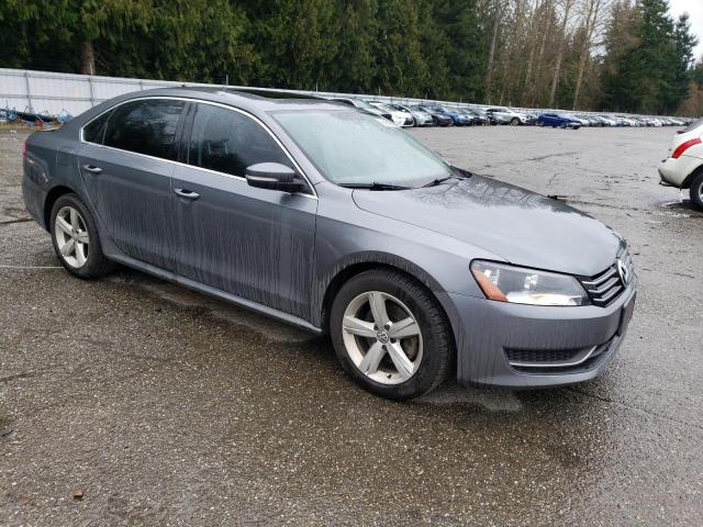 1VWBP7A33DC138493 - 2013 VOLKSWAGEN PASSAT SE GRAY photo 4