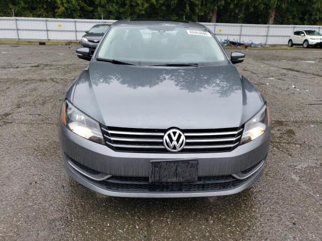 1VWBP7A33DC138493 - 2013 VOLKSWAGEN PASSAT SE GRAY photo 5