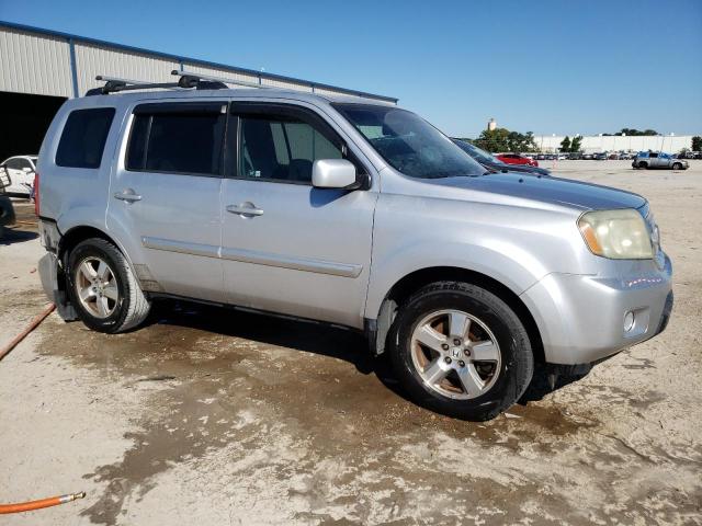 5FNYF3H54BB035647 - 2011 HONDA PILOT EXL SILVER photo 4