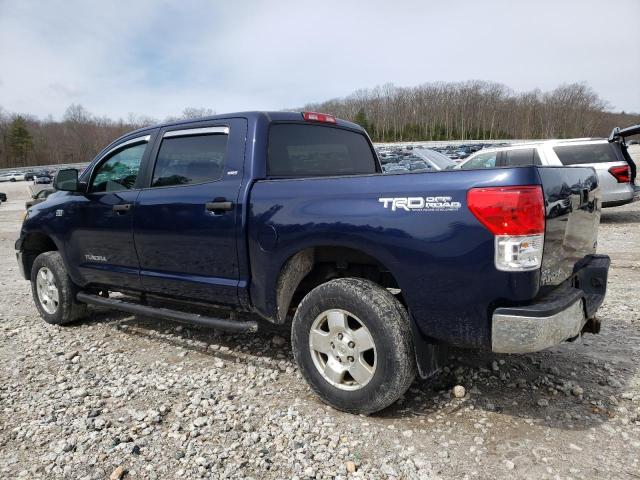 5TFDY5F19AX145070 - 2010 TOYOTA TUNDRA CREWMAX SR5 BLUE photo 2