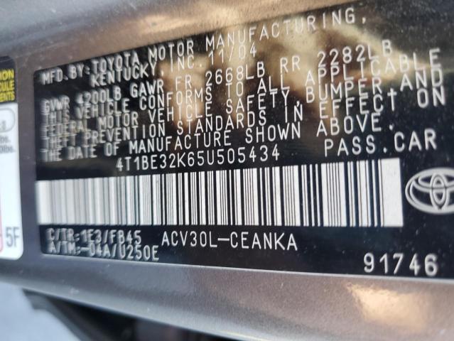 4T1BE32K65U505434 - 2005 TOYOTA CAMRY LE GRAY photo 12