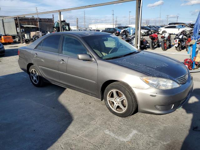 4T1BE32K65U505434 - 2005 TOYOTA CAMRY LE GRAY photo 4