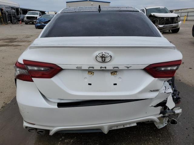 4T1K61AK7MU613630 - 2021 TOYOTA CAMRY XSE WHITE photo 6