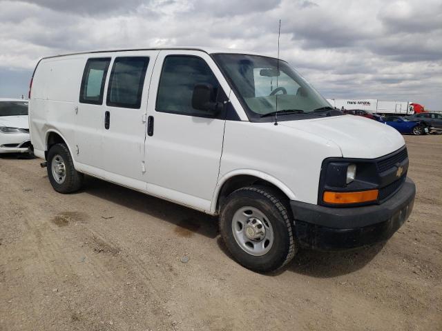 1GCWGFCG7F1112122 - 2015 CHEVROLET EXPRESS G2 WHITE photo 4