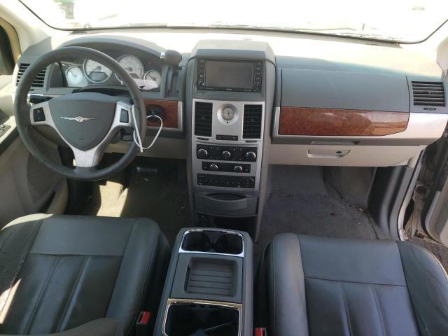 2A8HR54P68R790718 - 2008 CHRYSLER TOWN & COU TOURING SILVER photo 8