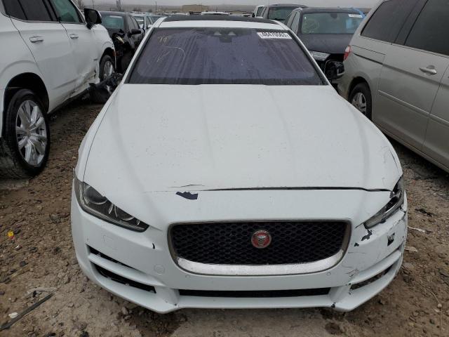 SAJAD4BG7HA965942 - 2017 JAGUAR XE PREMIUM WHITE photo 5