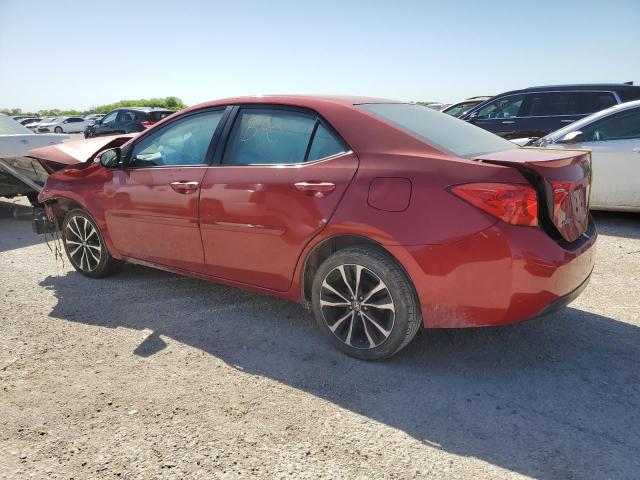 5YFBURHEXJP766911 - 2018 TOYOTA COROLLA L RED photo 2