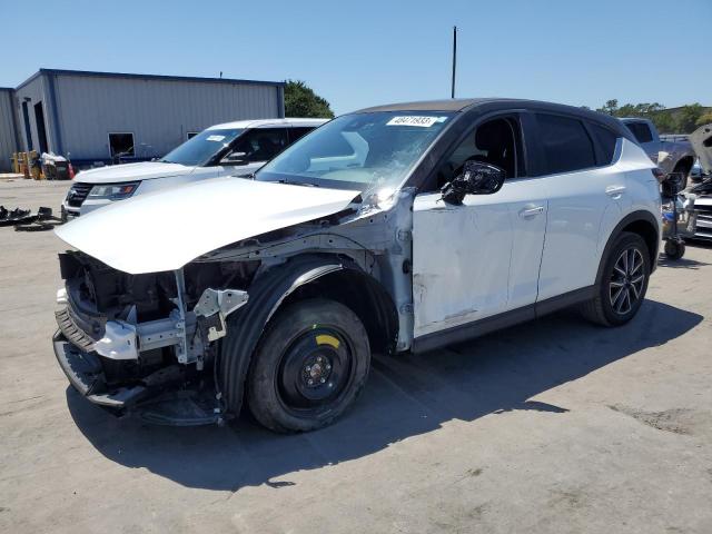 JM3KFACM6J0402562 - 2018 MAZDA CX-5 TOURING TWO TONE photo 1