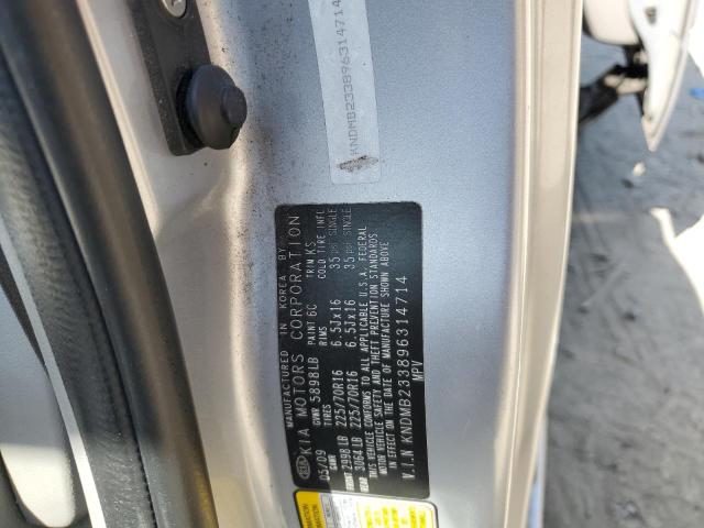 KNDMB233896314714 - 2009 KIA SEDONA EX SILVER photo 13