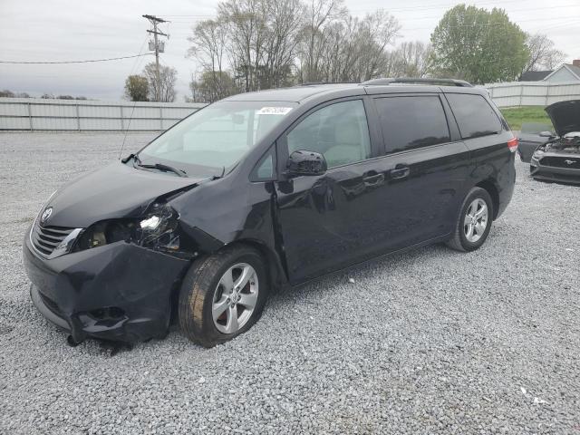 2012 TOYOTA SIENNA LE, 