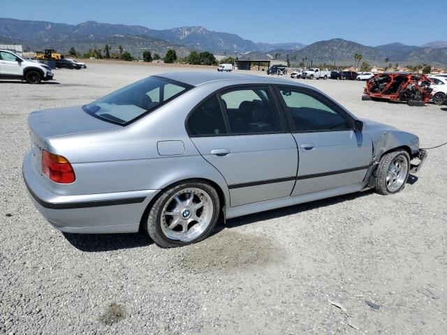 WBADE6329WBW58509 - 1998 BMW 540 I AUTOMATIC 银色 照片 3