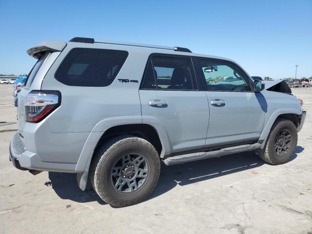 JTEBU5JR0H5417426 - 2017 TOYOTA 4RUNNER SR5/SR5 PREMIUM SILVER photo 3