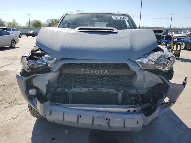 JTEBU5JR0H5417426 - 2017 TOYOTA 4RUNNER SR5/SR5 PREMIUM 银色 照片 5