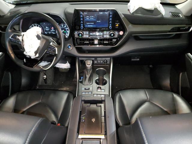 5TDGZRBHXMS129670 - 2021 TOYOTA HIGHLANDER XLE BROWN photo 8